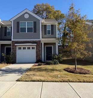 3-Bedroom Townhouse  for Rent in Charlotte, NC 28216 – $1999/mo | 3 Baths | Updated 2025
