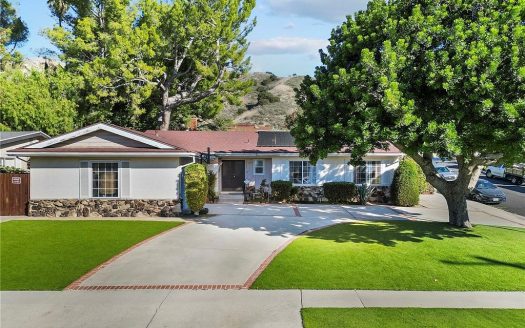 Single Family Home for Sale in Sylmar, CA 91342 – 4 Bedrooms, 2 Baths – $949000