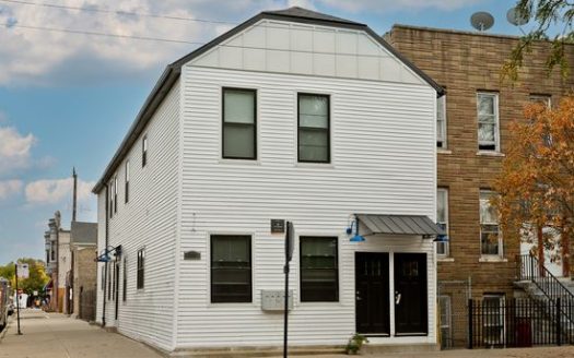 2-Bedroom Single Family Home for Rent in Chicago, IL 60608 – $1800/mo | 1 Baths | Updated 2025