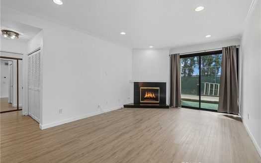 Condo for Sale in Playa Del Rey, CA 90293 – 2 Bedrooms, 2 Baths – $745000