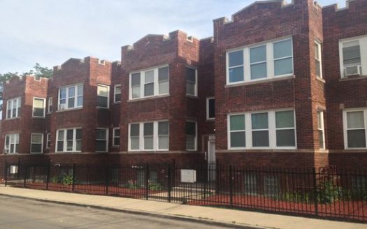 2-Bedroom Apartment  for Rent in Chicago, IL 60620 – $1150/mo | 1 Baths | Updated 2025
