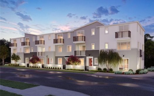 Townhouse for Sale in San Pedro, CA 90732 – 3 Bedrooms, 3 Baths – $939000