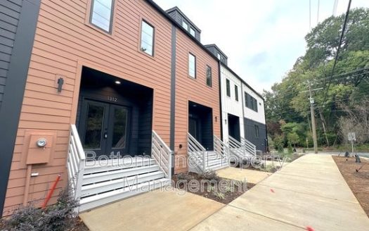 3-Bedroom Townhouse  for Rent in Charlotte, NC 28205 – $2995/mo | 4 Baths | Updated 2025