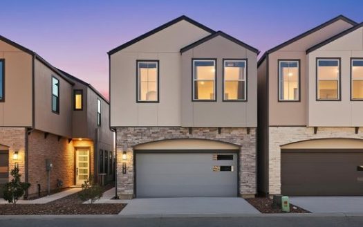 3-Bedroom Single Family Home for Rent in Houston, TX 77057 – $3200/mo | 3 Baths | Updated 2025