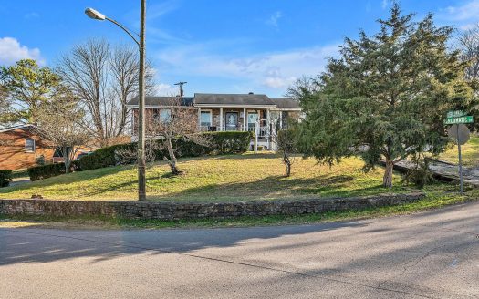 Single Family Home for Sale in Nashville, TN 37209 – 3 Bedrooms, 2 Baths – $514900
