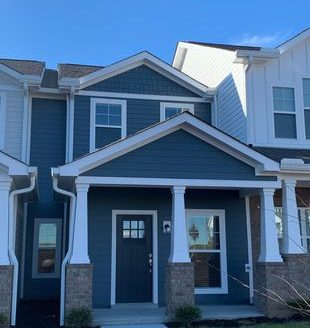 3-Bedroom Townhouse for Rent in Nashville, TN 37218 – $2200/mo | 3 Baths | Updated 2025