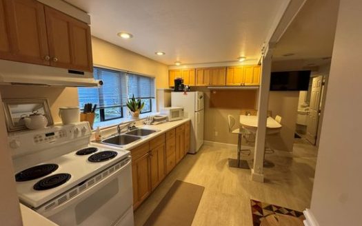 1-Bedroom Apartment  for Rent in Seattle, WA 98115 – $2200/mo | 1 Baths | Updated 2025
