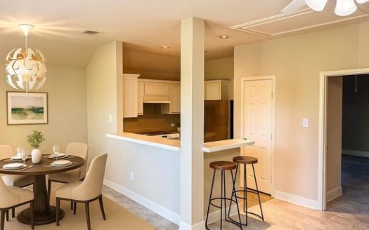 2-Bedroom Townhouse for Rent in Houston, TX 77003 – $2000/mo | 2 Baths | Updated 2025