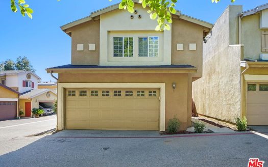 Townhouse for Sale in Sylmar, CA 91342 – 3 Bedrooms, 3 Baths – $619000