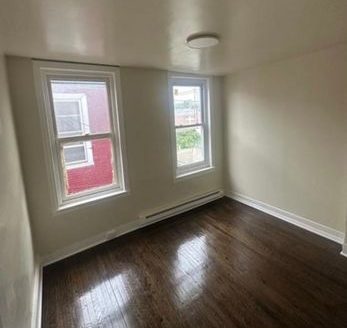 3-Bedroom Single Family Home for Rent in Philadelphia, PA 19151 – $1300/mo | 1 Baths | Updated 2025