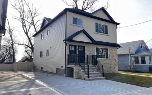 3-Bedroom Apartment for Rent in Staten Island, NY 10308 – $3000/mo | 2 Baths | Updated 2025