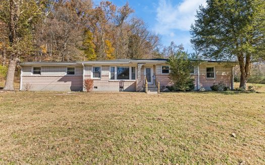 Single Family Home for Sale in Whites Creek, TN 37189 – 3 Bedrooms, 2 Baths – $409000