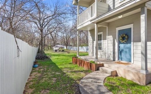 2-Bedroom Single Family Home for Rent in Austin, TX 78721 – $2100/mo | 2 Baths | Updated 2025