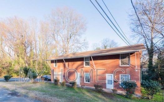 2-Bedroom Townhouse for Rent in Charlotte, NC 28216 – $1000/mo | 1 Baths | Updated 2025