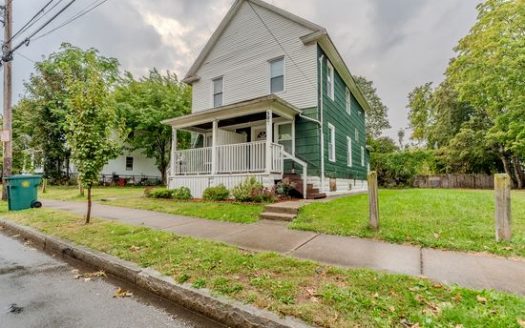 2-Bedroom Townhouse for Rent in Rochester, NY 14606 – $1100/mo | 1 Baths | Updated 2025