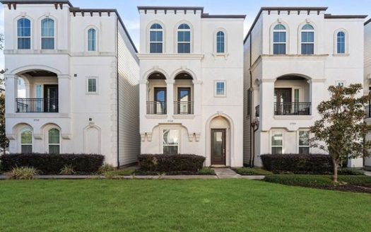 3-Bedroom Townhouse  for Rent in Houston, TX 77003 – $2500/mo | 4 Baths | Updated 2025