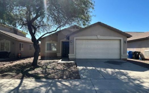 3-Bedroom Single Family Home for Rent in Phoenix, AZ 85043 – $2300/mo | 2 Baths | Updated 2025