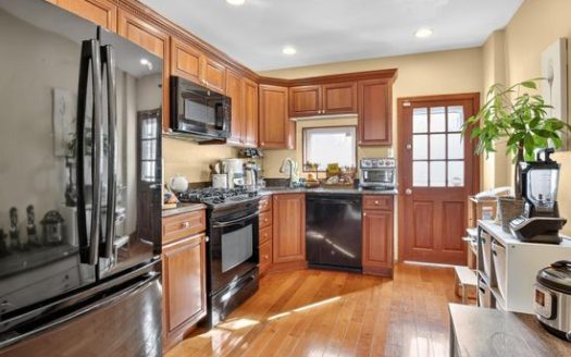 2-Bedroom Townhouse  for Rent in Philadelphia, PA 19125 – $1895/mo | 1 Baths | Updated 2025