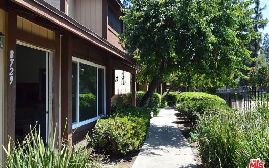 Townhouse for Sale in Panorama City, CA 91402 – 2 Bedrooms, 3 Baths – $448000