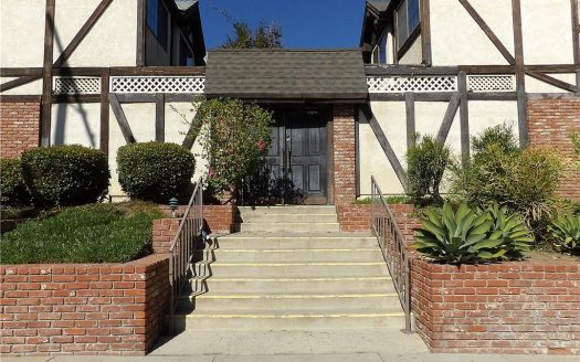 Townhouse for Sale in Winnetka, CA 91306 – 2 Bedrooms, 3 Baths – $620000