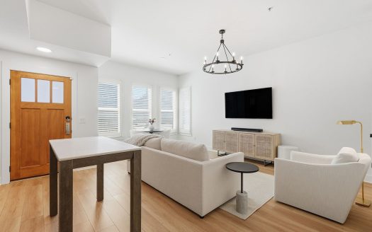 Condo for Sale in Nashville, TN 37208 – 1 Bedroom, 1 Bath – $379900