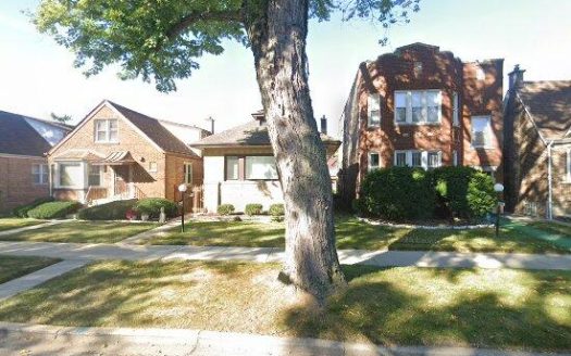 3-Bedroom Townhouse  for Rent in Chicago, IL 60617 – $1500/mo | 1 Baths | Updated 2025