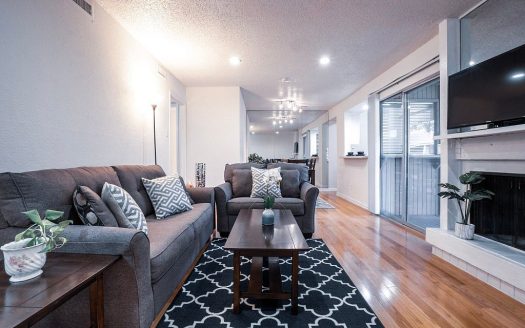Condo for Sale in Dallas, TX 75206 – 2 Bedrooms, 2 Baths – $199000