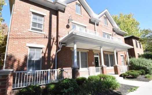 2-Bedroom Townhouse for Rent in Columbus, OH 43215 – $1895/mo | 3 Baths | Updated 2025