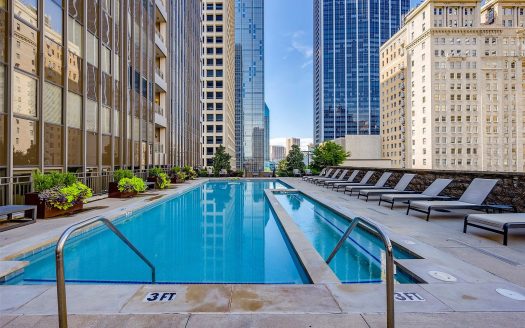 Condo for Sale in Dallas, TX 75202 – 1 Bedroom, 1 Bath – $224000