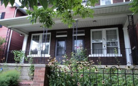 3-Bedroom Townhouse for Rent in Columbus, OH 43206 – $2190/mo | 2 Baths | Updated 2025
