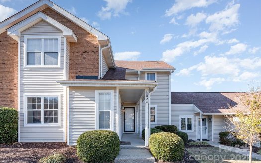 Condo for Sale in Charlotte, NC 28226 – 2 Bedrooms, 2 Baths – $260000
