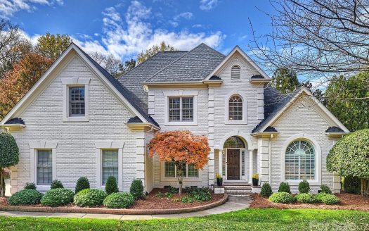 Single Family Home for Sale in Charlotte, NC 28226 – 5 Bedrooms, 5 Baths – $1325000