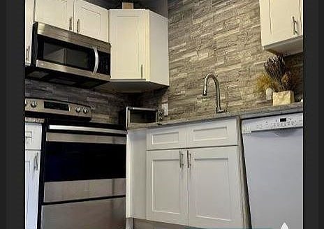 Condo for Sale in Dallas, TX 75231 – 2 Bedroom, 1 Bath – $165000