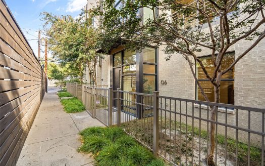 Condo for Sale in Dallas, TX 75219 – 2 Bedrooms, 3 Baths – $649000