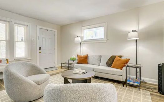 3-Bedroom Townhouse for Rent in Columbus, OH 43204 – $1900/mo | 1 Baths | Updated 2025