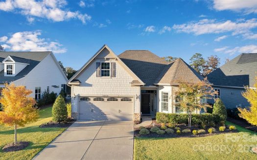 Single Family Home for Sale in Charlotte, NC 28278 – 3 Bedrooms, 2 Baths – $690000