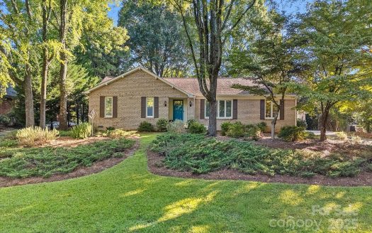 Single Family Home for Sale in Charlotte, NC 28211 – 3 Bedrooms, 2 Baths – $699000