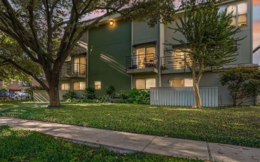 Condo for Sale in Dallas, TX 75219 – 2 Bedroom, 1 Bath – $179000