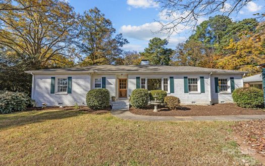Single Family Home for Sale in Charlotte, NC 28211 – 3 Bedrooms, 3 Baths – $639000