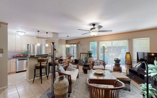 Condo for Sale in Dallas, TX 75219 – 1 Bedroom, 1 Bath – $250000