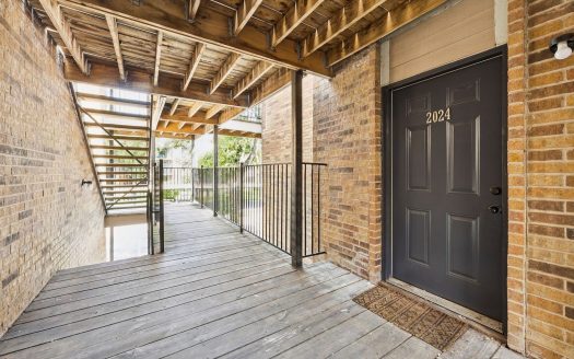 Condo for Sale in Dallas, TX 75231 – 1 Bedroom, 1 Bath – $99500