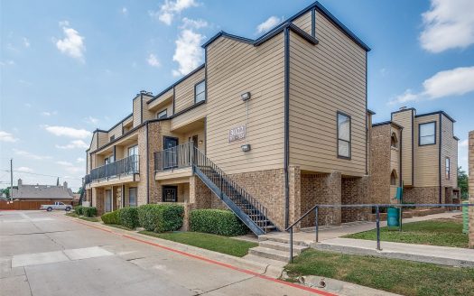 Condo for Sale in Dallas, TX 75234 – 2 Bedroom, 1 Bath – $138500