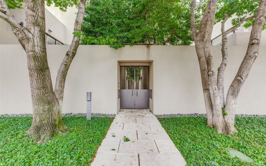 Townhouse for Sale in Dallas, TX 75205 – 3 Bedrooms, 3 Baths – $2495000