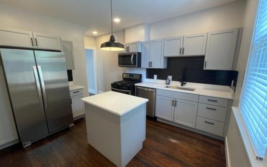 3-Bedroom Townhouse for Rent in Columbus, OH 43206 – $1900/mo | 2 Baths | Updated 2025