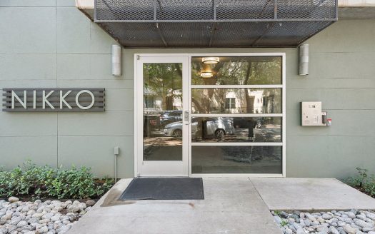 Condo for Sale in Dallas, TX 75219 – 2 Bedrooms, 2 Baths – $379000