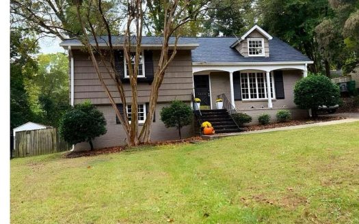 Single Family Home for Sale in Charlotte, NC 28210 – 4 Bedrooms, 2 Baths – $579000