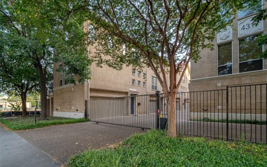 Condo for Sale in Dallas, TX 75219 – 2 Bedrooms, 3 Baths – $520000