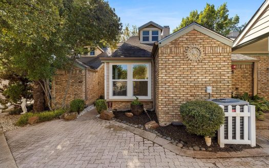 Condo for Sale in Dallas, TX 75254 – 2 Bedrooms, 2 Baths – $315000