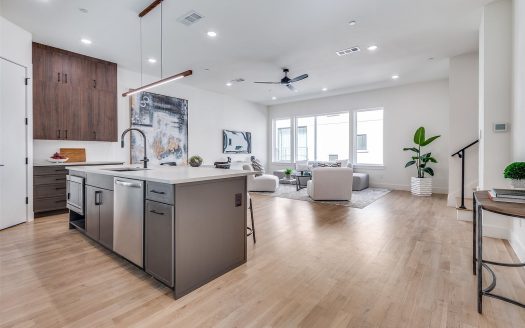 Condo for Sale in Dallas, TX 75219 – 2 Bedrooms, 3 Baths – $479000