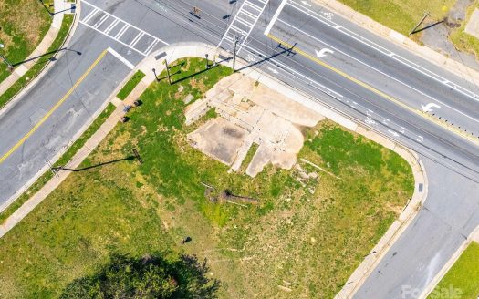 Lot for Sale in Charlotte, NC 28205 – 1 Bedroom, 1 Bath – $3100000
